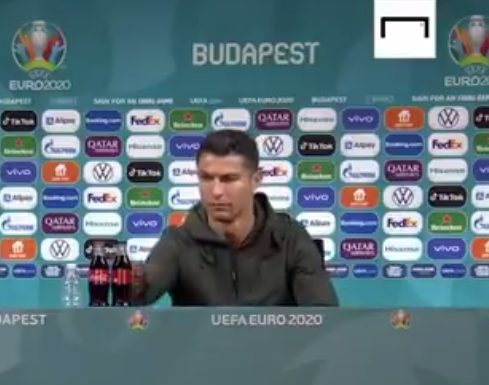 Ronaldo contra la Coca-Cola