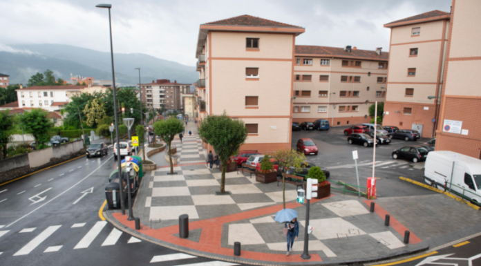 El Ayuntamiento de Bilbao finaliza las obras de renovación integral de la plaza del Grupo Arabella y un tramo de la calle Zabalbide