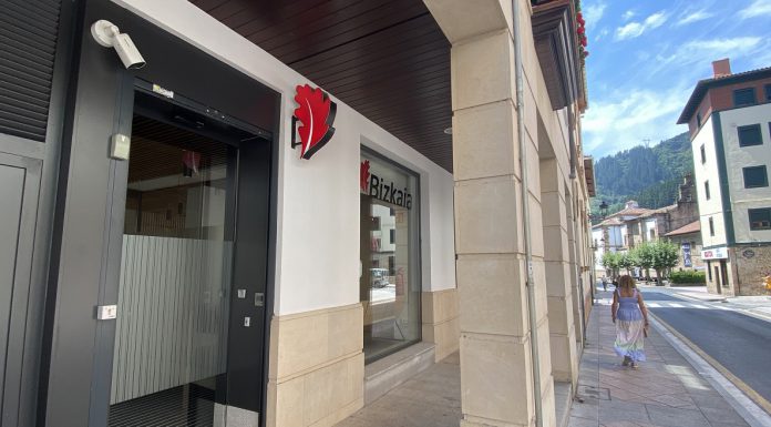 La Diputación de Bizkaia amplía la red de atención ciudadana con una nueva oficina integral en Balmaseda