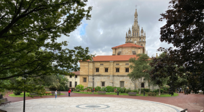 El Ayuntamiento de Bilbao renueva la Plaza Juan XXIII, en la trasera de la Basílica de Begoña, y mejora su conexión peatonal con Zabalbide