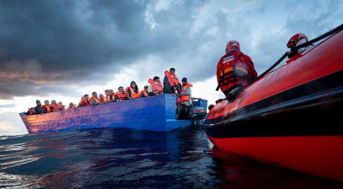 El buque Aita Mari rescata a 105 personas en Malta