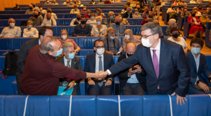 El Alcalde de Bilbao participa en el 50 aniversario de Nagusiak, asociación de personas jubiladas y pensionistas de Bizkaia