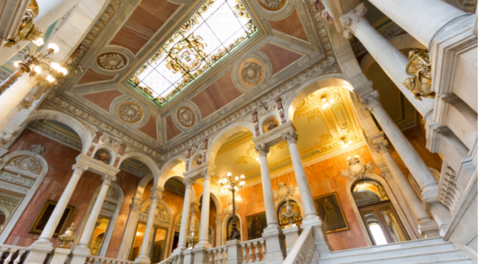 El Ayuntamiento de Bilbao reactiva el programa de visitas guiadas gratuitas al Consistorio