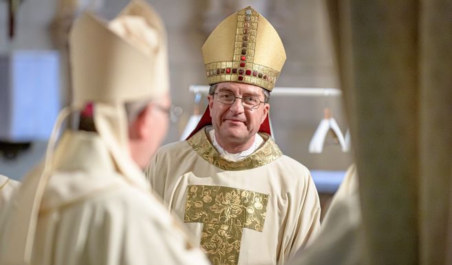 La Iglesia francesa venderá sus propiedades para pagar a las víctimas de pederastia