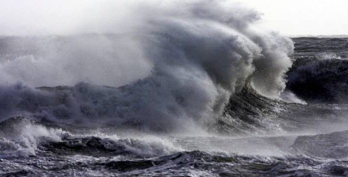 Riesgo marítimo-costero por olas que rondarán los 5 metros