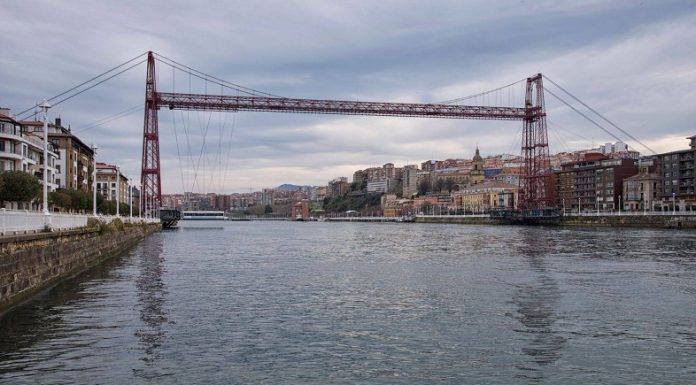 El puente Bizkaia será el icono del Campeonato de Europa de Acuatlón 2022 en el Multisport BilbaoBizkaia
