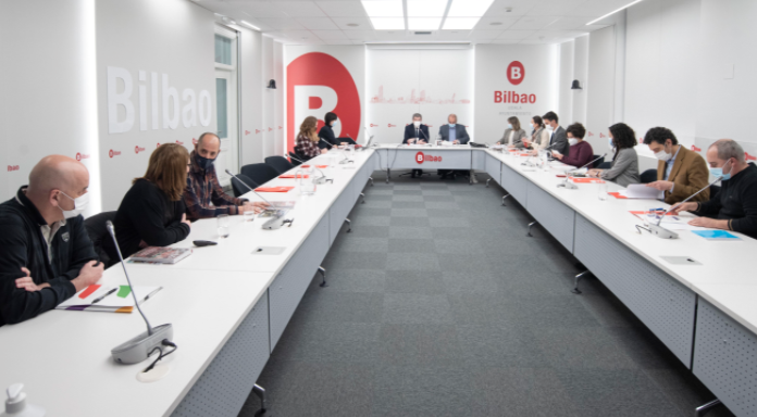 El Alcalde de Bilbao preside la reunión del Consejo Asesor del Euskera