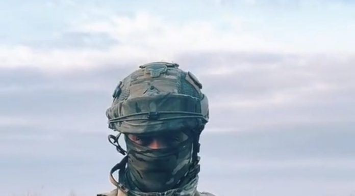 Alex Hook, el soldado ucraniano que baila en TikTok para que su hija vea que está bien