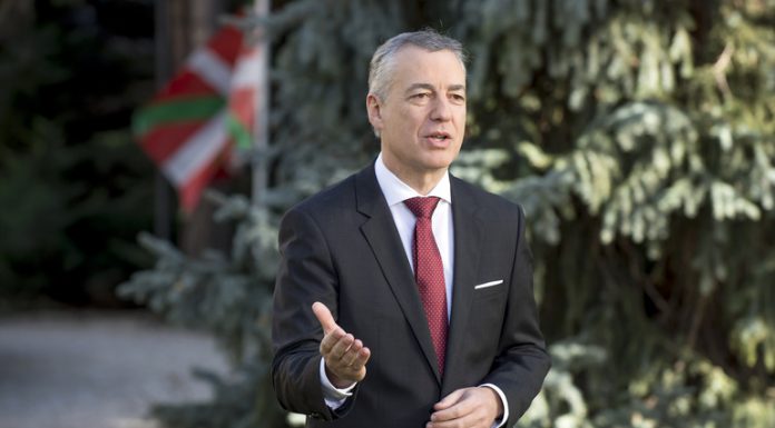 El lehendakari quiere una Unión Europea energética que fomente las energías renovables