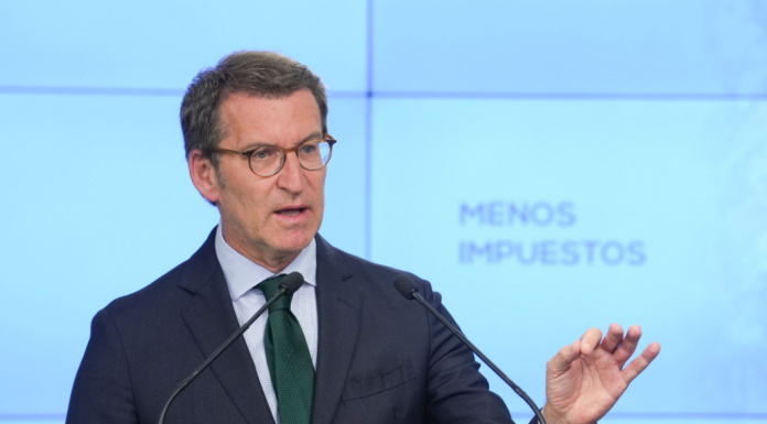 Feijóo plantea a Sánchez devolver hasta 10.000 millones de euros a los españoles