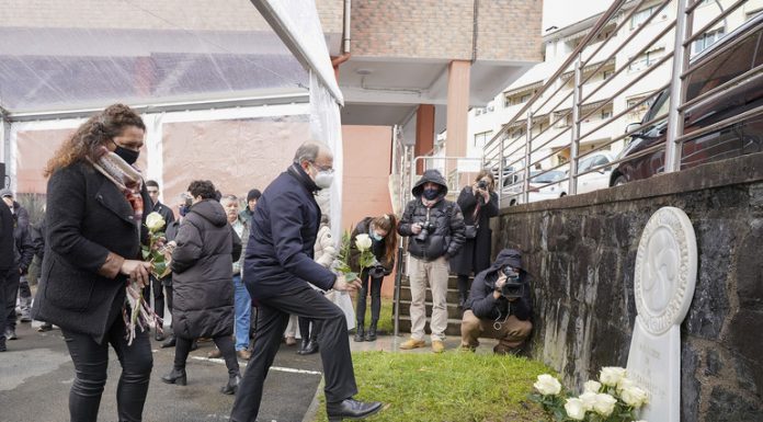 Homenaje en Azkoitia al primer niño asesinado por ETA