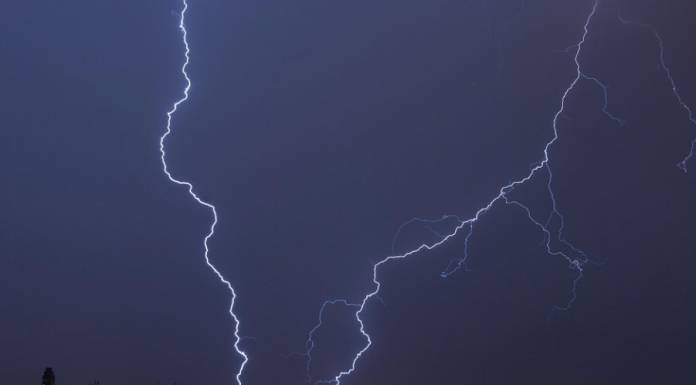 Las fuertes tormentas vividas anoche en Bizkaia volverán por la tarde acompañadas de granizo