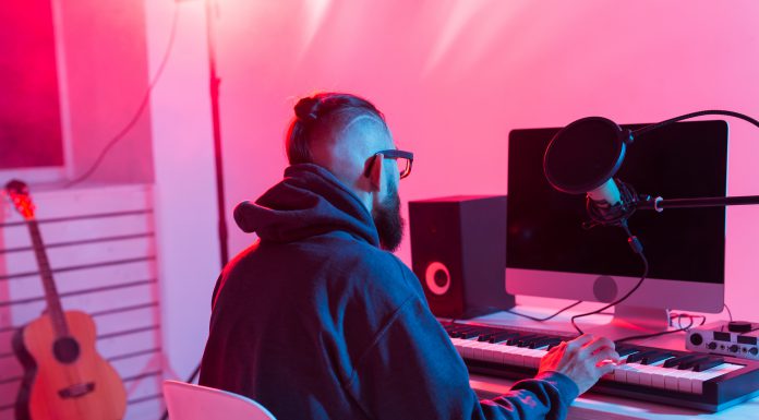 LAS CLAVES DE LA PRODUCCIÓN MUSICAL Y EL SONIDO EN LOS ESPECTÁCULOS EN VIVO