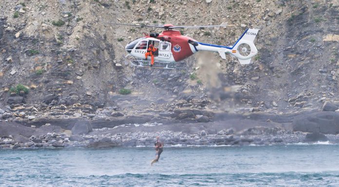 Diputación y Gobierno Vasco testan con éxito la coordinación de sus servicios para atender emergencias en las playas de Bizkaia