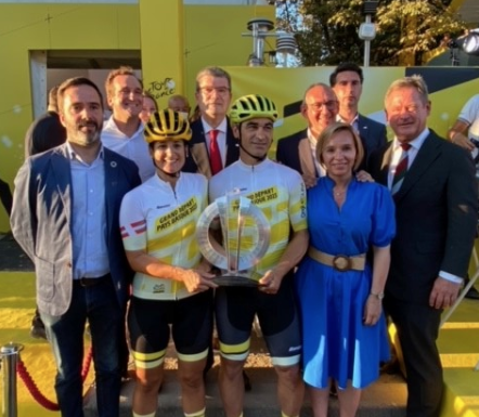 Euskadi se vuelca con la llegada del trofeo del Tour de Francia