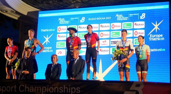 Las instituciones valoran como un gran éxito deportivo y organizativo el Campeonato de Europa de Triatlón Multideporte