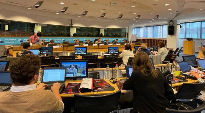 La Diputación de Bizkaia presenta en Bruselas el informe ‘Bay of Biscay, Bay of Care’ sobre el modelo de cuidados de larga duración