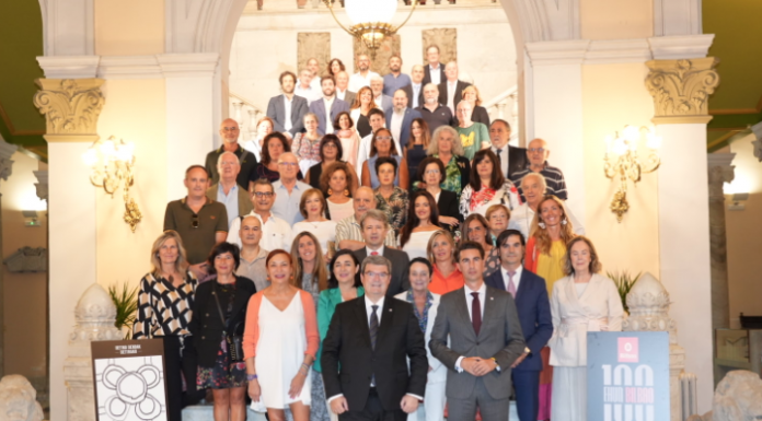El Ayuntamiento de Bilbao rinde un especial homenaje a los comercios centenarios