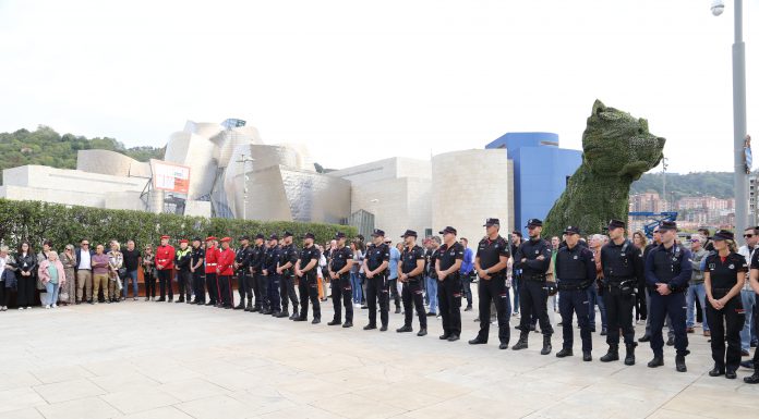 La Ertzaintza homenajea en Bilbao a Txema Aguirre Larraona, agente asesinado por ETA hace 25 años