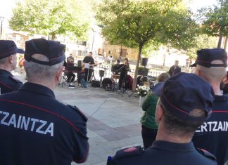 El Ayuntamiento de Zalla homenajea a Txema Aguirre, ertzaina asesinado por ETA en 1997
