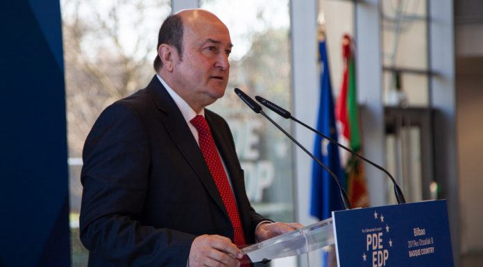 EAJ-PNV asume diez compromisos después de escuchar a la ciudadanía