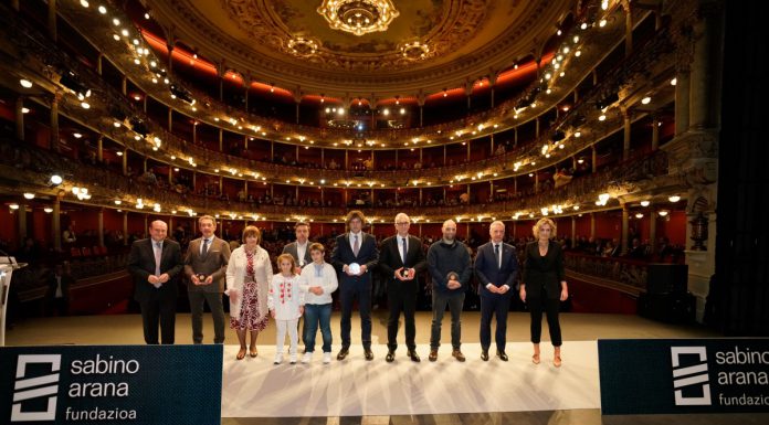 La gala de los Premios Sabino Arana se convierte en un canto a la esperanza