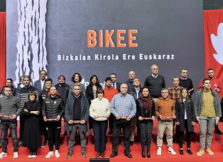 La Diputación de Bizkaia reúne al tejido deportivo del territorio en un acto para reconocer su compromiso por la promoción del euskera
