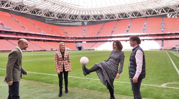 La Diputación de Bizkaia impulsa el proyecto Pasa Baloia, Neska con el fin de visibilizar y capacitar al tejido del fútbol femenino del territorio