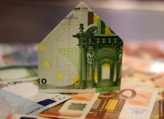 La imparable subida del euríbor encarece las hipotecas variables más de 300 euros al mes