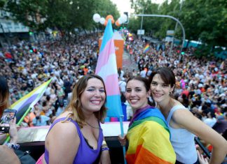 Seis presos de Asturias tramitan el cambio de género para ser trasladados a módulos de mujeres