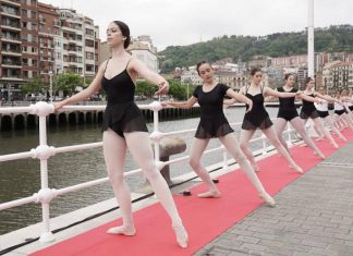 250 metros de alfombra roja visten el Arenal de Bilbao para celebrar el Día Internacional de la Danza 2023