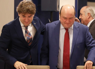 PNV y PSE sellan el acuerdo de coalición para la gobernabilidad de las instituciones forales y locales