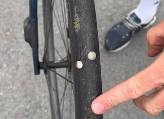 Denuncian pinchazos por el lanzamiento de chinchetas en el tramo final de la segunda etapa del Tour
