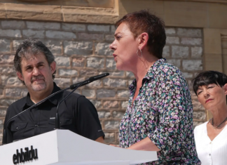 Bildu califica de «indigno» el ‘que te vote Txapote’