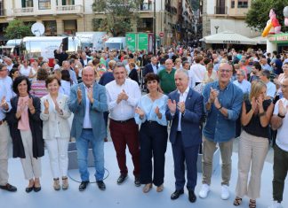 EAJ-PNV previene en Donostia contra quien “viene a Euskadi una hora, echa un mitin, se va… y si te he visto no me acuerdo”