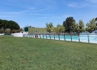 Fallece ahogado un niño de Bizkaia en las piscinas municipales de Poza de la Sal
