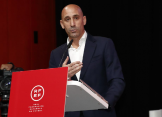 Rubiales deja de percibir casi un millón de euros al año