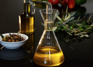 El precio del aceite de oliva sube un 15% desde la primera quincena de julio: ya cuesta 9,42 euros el litro