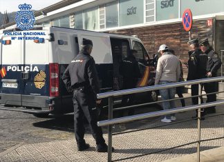 Detenido en Bilbao el patrón de un cayuco reclamado por homicidio imprudente y delito contra los derechos de los ciudadanos extranjeros