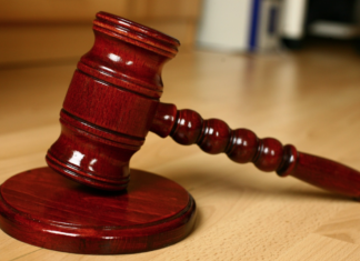 Condenado a seis años de prisión por realizar tocamientos a 22 chicas en fiestas de Gallarta, Abanto y Zierbena
