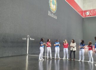 En marcha el VI Torneo Bizkaia de Pelota Mano Femenino en Bizkaia Frontoia