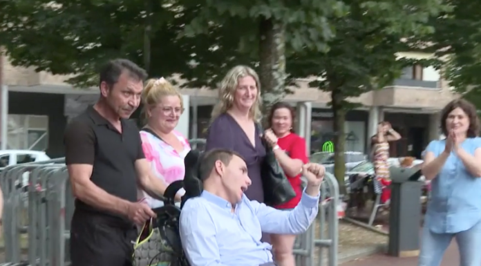 Arranca el juicio de los mayores de edad acusados de la agresión que dejó a Álex en estado vegetativo