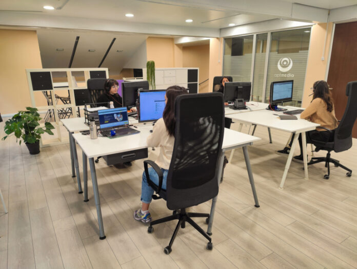 aplimedia-1-768x578-1-696x524-1