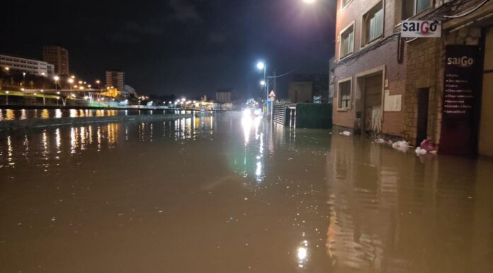 Las mareas vivas causan inundaciones en Bilbao y Erandio