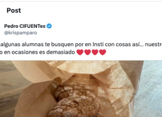 Un profesor emociona al mostrar el detalle que ha tenido una alumna con él