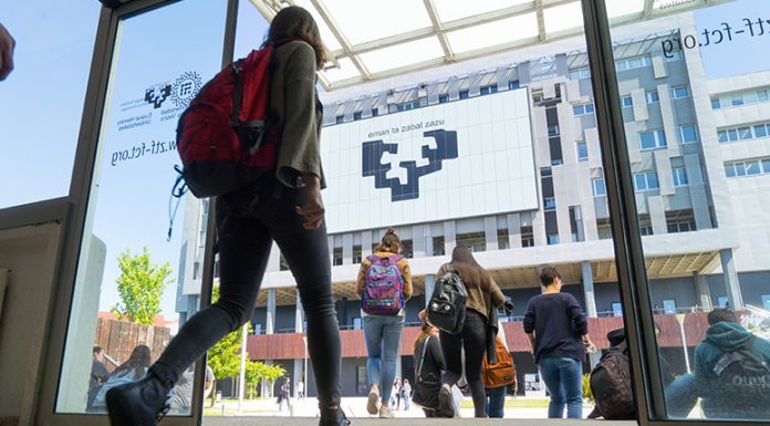 Las tasas universitarias públicas para el curso 2024-2025 permanecerán congeladas en Euskadi