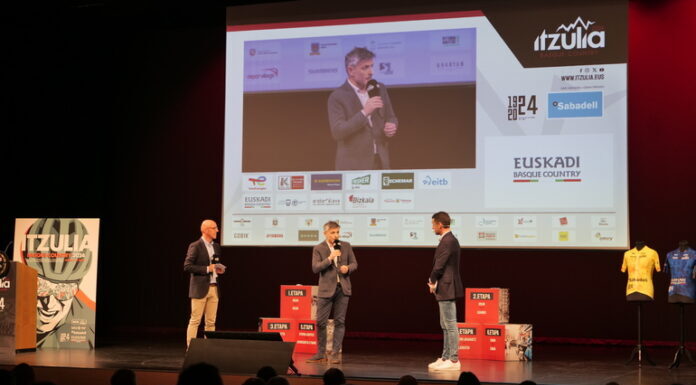 Jarduera Fisikoaren eta Kirolaren zuzendari Gorka Iturriagak Itzulia Basque Country 2024-ren aurkezpenean parte hartu du