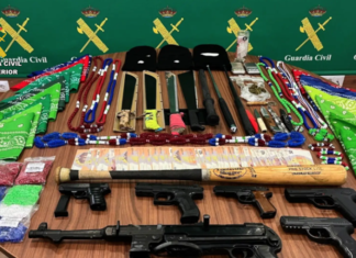 Los Trinitarios detenidos en Euskadi tenían armas, drogas y dinero simulado