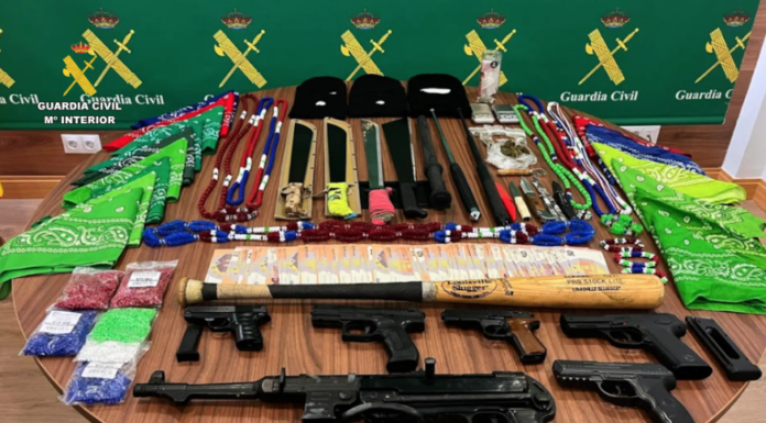 Los Trinitarios detenidos en Euskadi tenían armas, drogas y dinero simulado