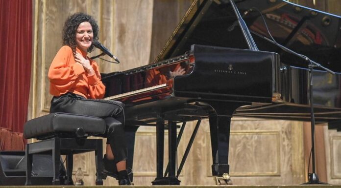 Sheila Blanco llena la Sociedad Filarmónica de Bilbao “Cantando a las poetas del 27”